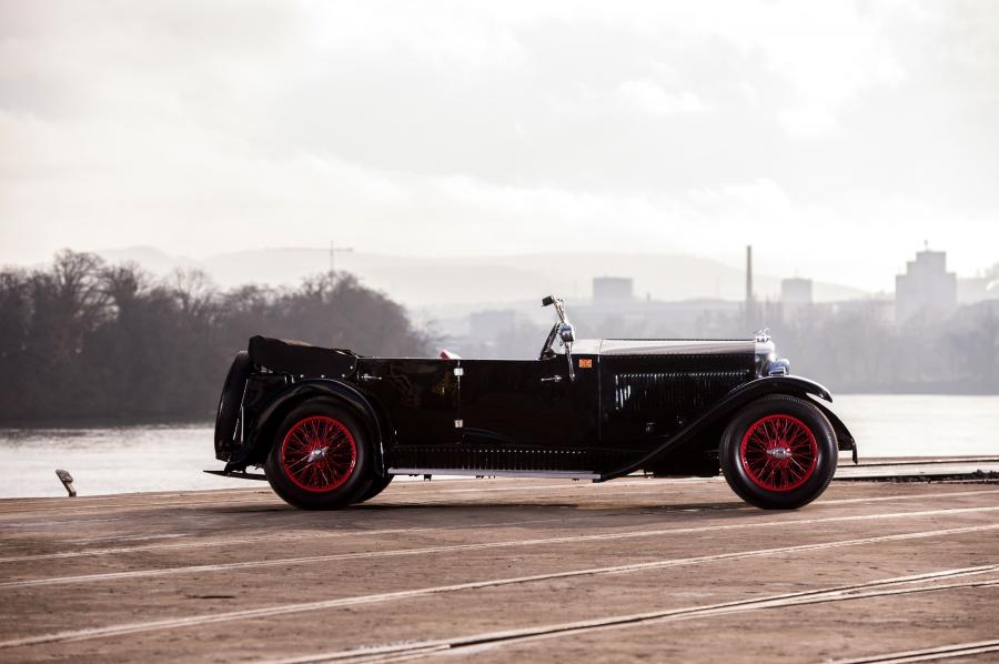  Invicta 12/45 HP Tourer 1932 года  (фото 2 из 10)